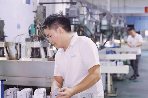 非標精密零件加工的精度為什么會變差？